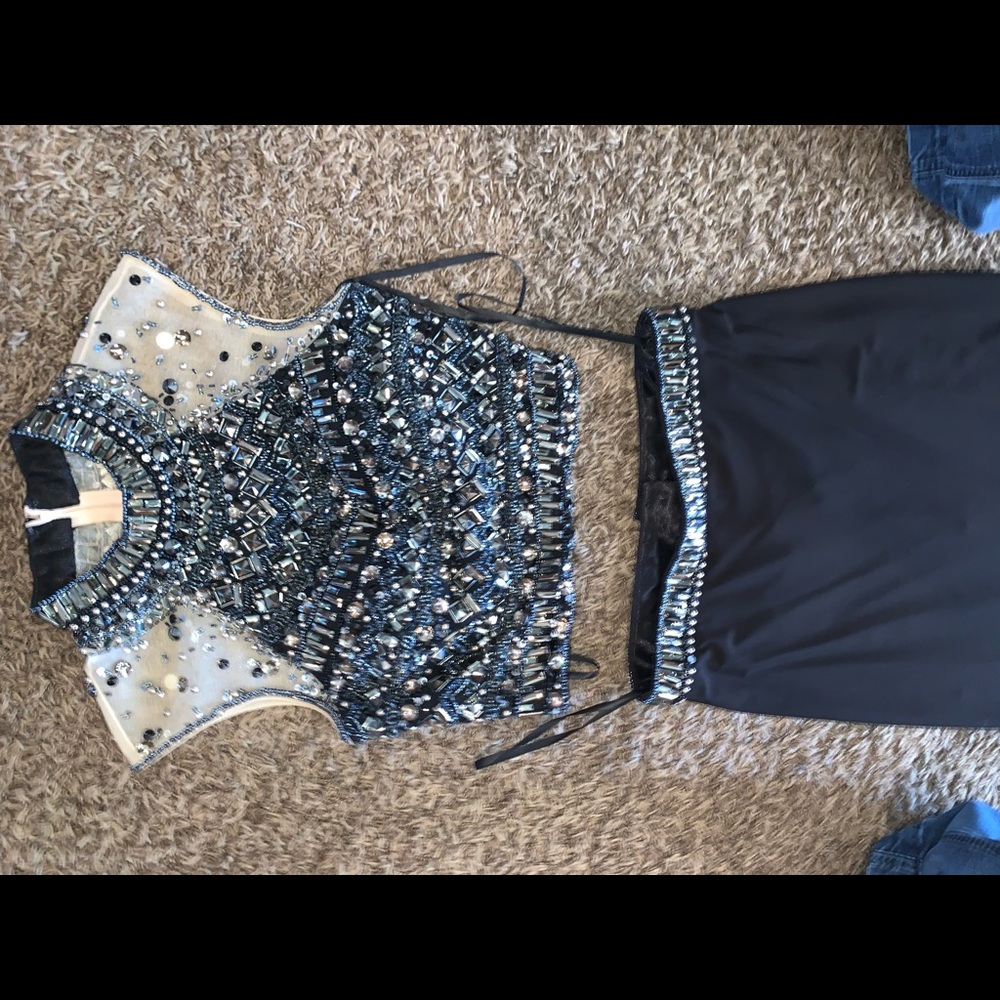 Prom dress! - Picture 5 of 8